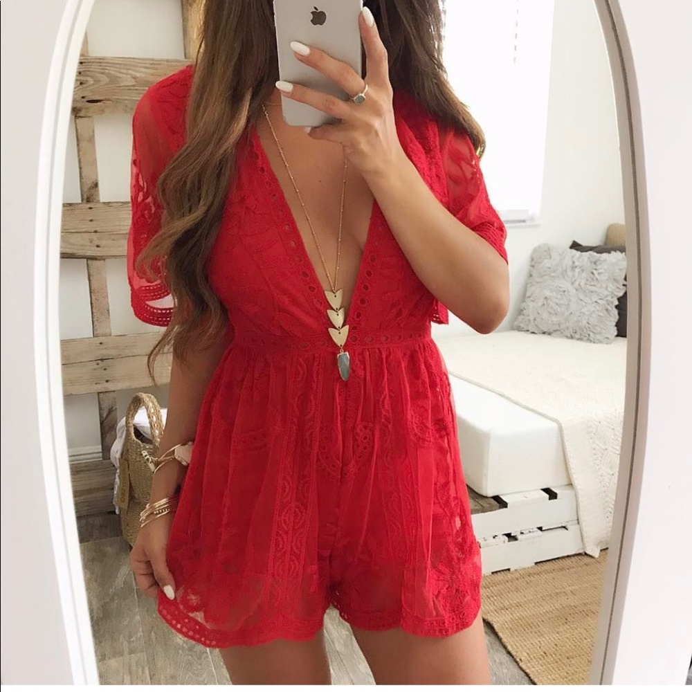 Lace Romper- 🔥😍
